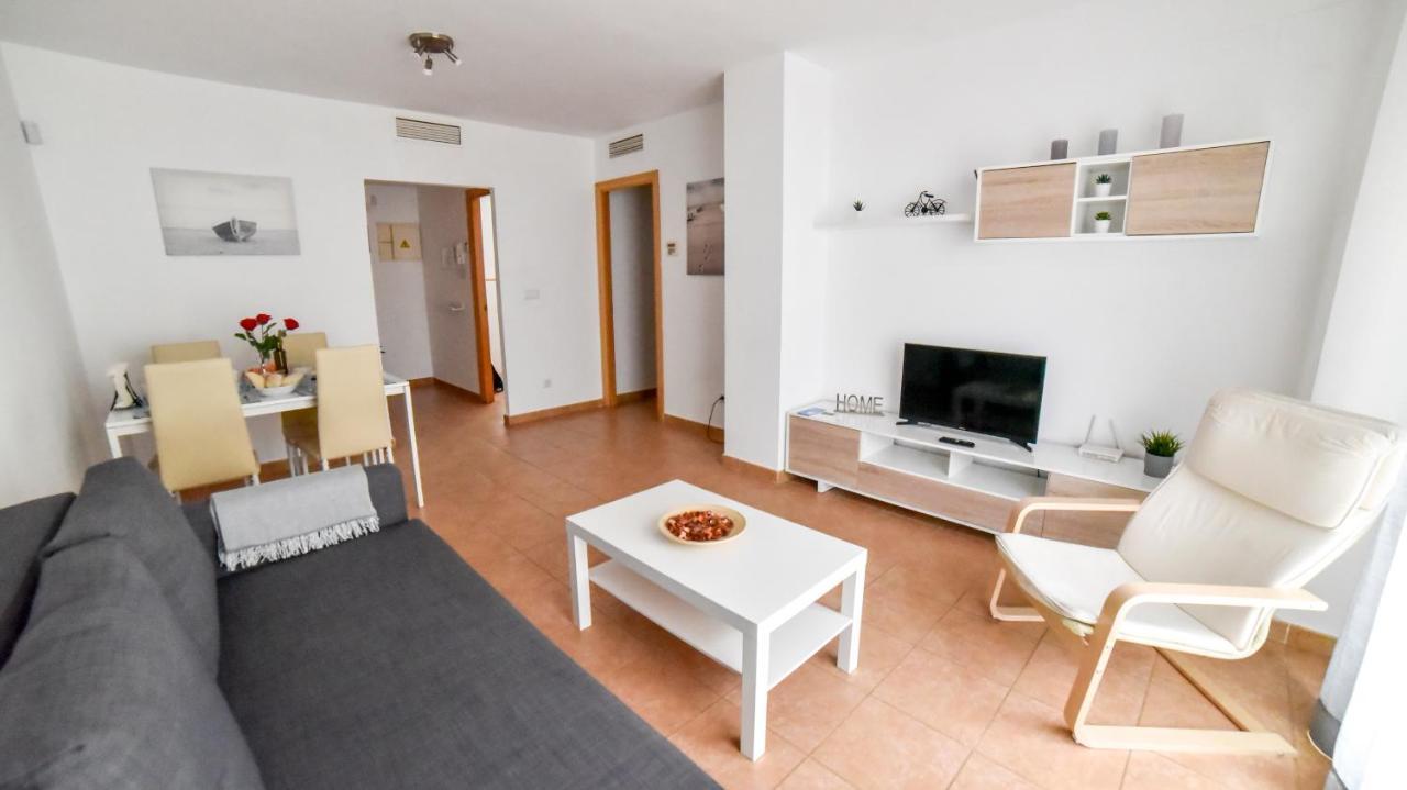 Amplio Con Parking, Club Y Piscina Junto A Sevilla Apartment