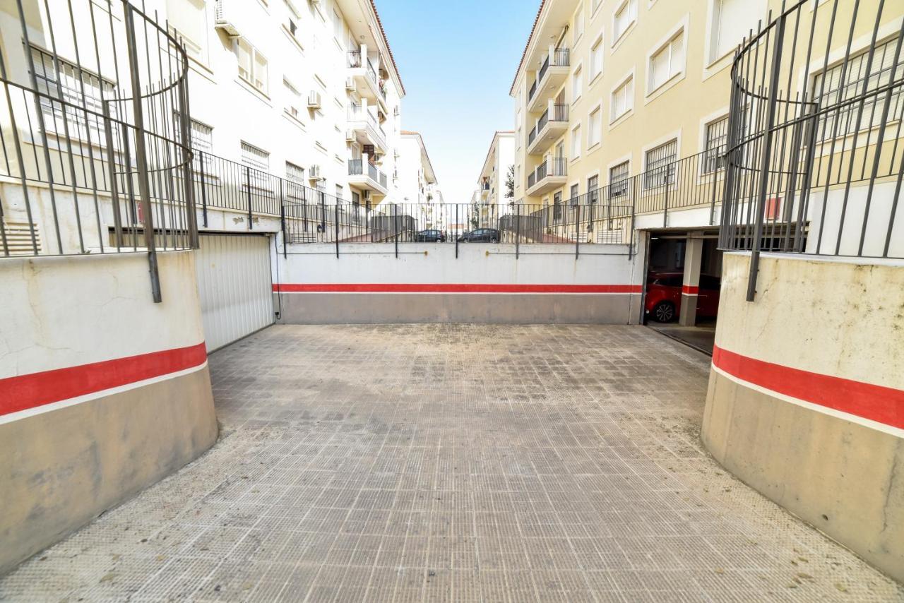 Amplio Con Parking, Club Y Piscina Junto A Sevilla Apartment *