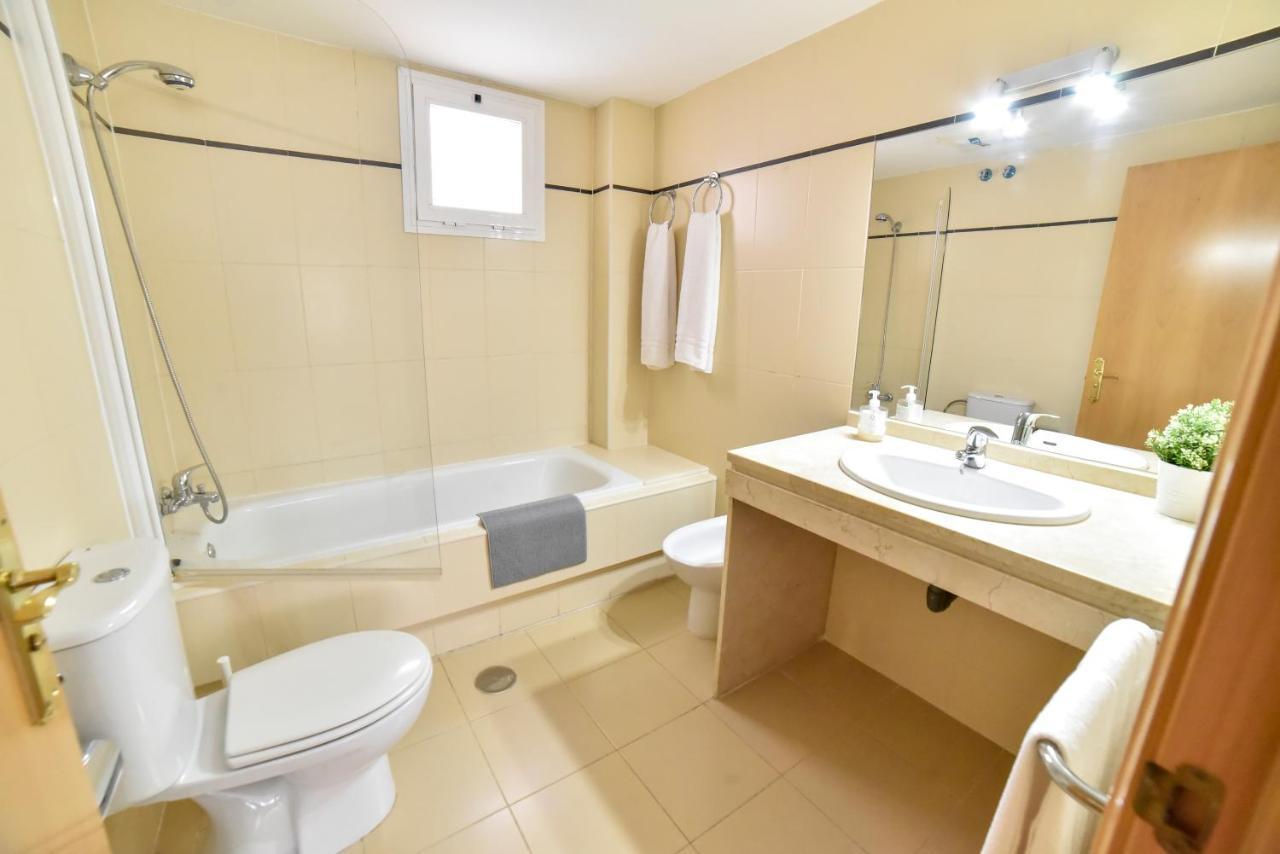 Amplio Con Parking, Club Y Piscina Junto A Sevilla Apartment La Algaba